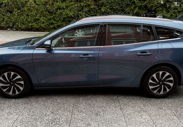 Ford Focus 174.000 km 10.980 &euro; München 81827