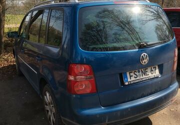 VW Touran 282.600 km 2.000 &euro; München 81927
