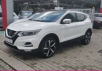 Nissan Qashqai 70.045 km 16.460 &euro; München 81677