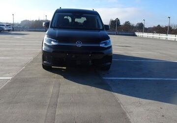 VW Caddy Maxi 2.500 km 49.960 &euro; München 80686