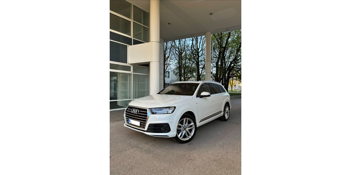 Audi Q7 224.000 km 23.800 &euro; München 81825