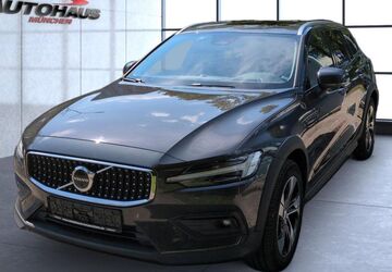 Volvo V60 Cross Country 41.000 km 43.990 &euro; München 81825