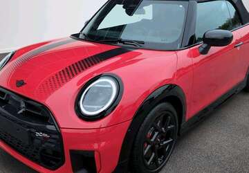 Mini John Cooper Works Cabrio 2.420 km 43.272 &euro; München 80788