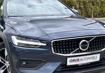 Volvo V60 110.500 km 28.950 &euro; München 81245