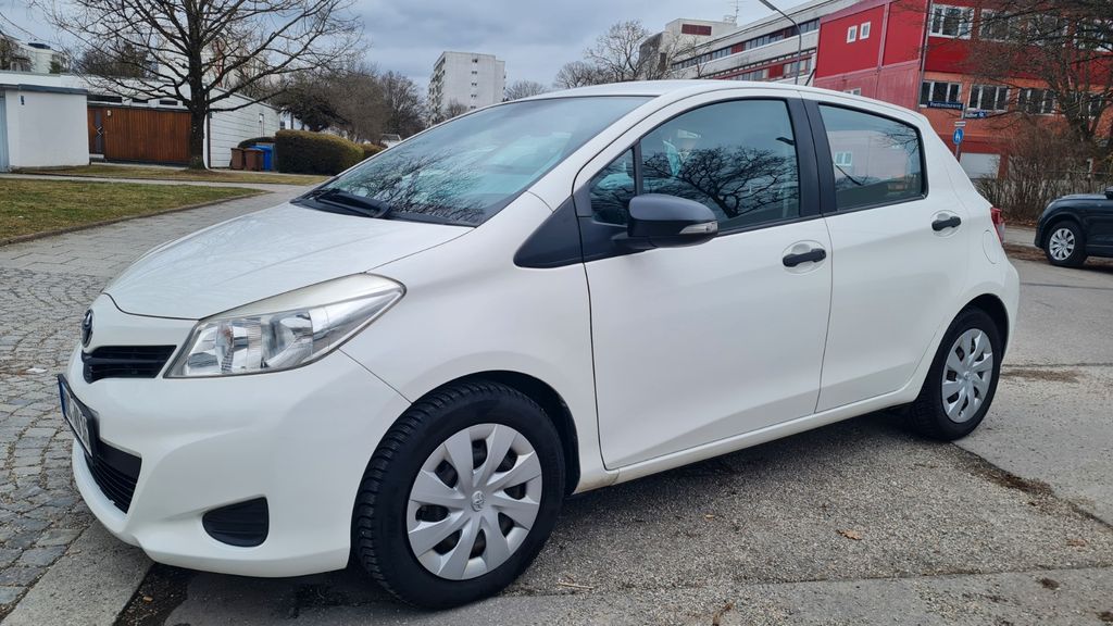Toyota Yaris 138.000 km 4.200 &euro; München 81475