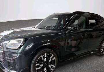 Mini Countryman SE All4 2.487 km 47.963 &euro; München 80788