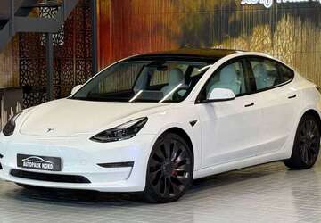 Tesla Model 3 38.500 km 28.900 &euro; München 81829