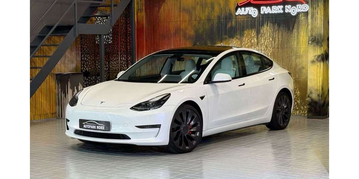 Tesla Model 3 38.500 km 28.900 &euro; München 81829