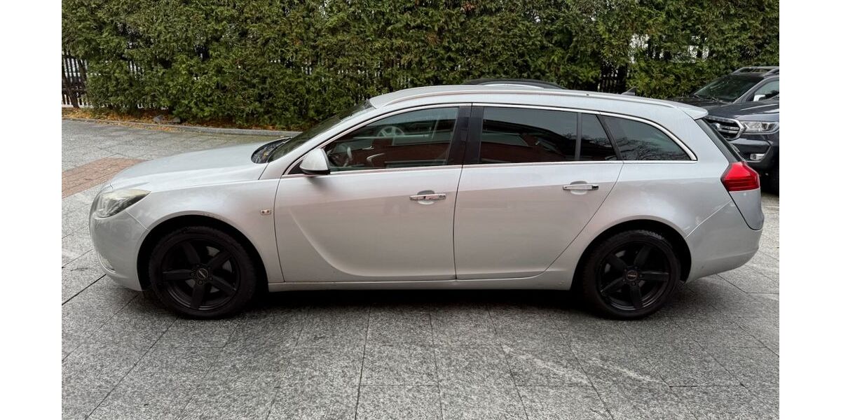 Opel Insignia 308.000 km 2.980 &euro; München 81827