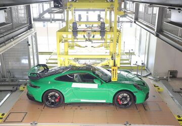 Porsche 992 15.500 km 189.000 &euro; München 81477