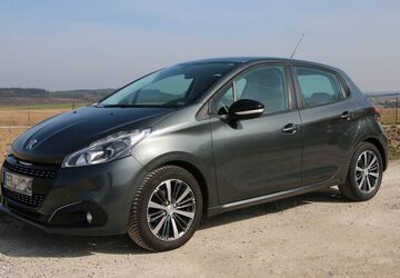 Peugeot 208 49.850 km 7.490 &euro; Eichenau 82223