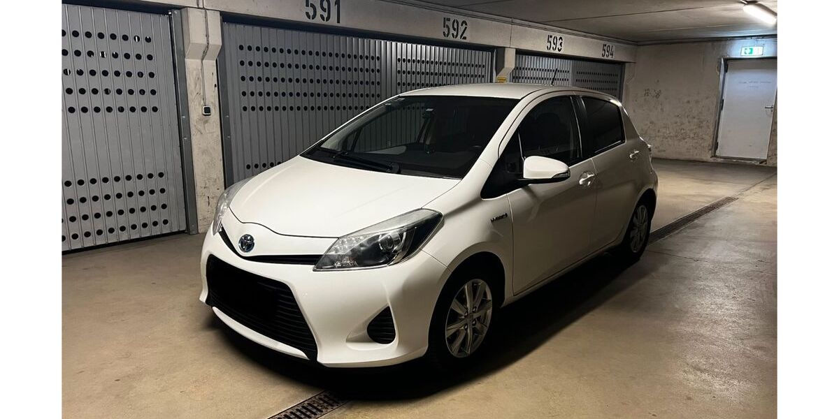 Toyota Yaris 156.000 km 9.000 &euro; Germering 82110