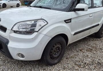 Kia Soul 221.000 km 1.999 &euro; München 81929