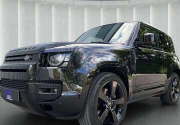 Land Rover Defender 22.000 km 110.670 &euro; Gruenwald 82031