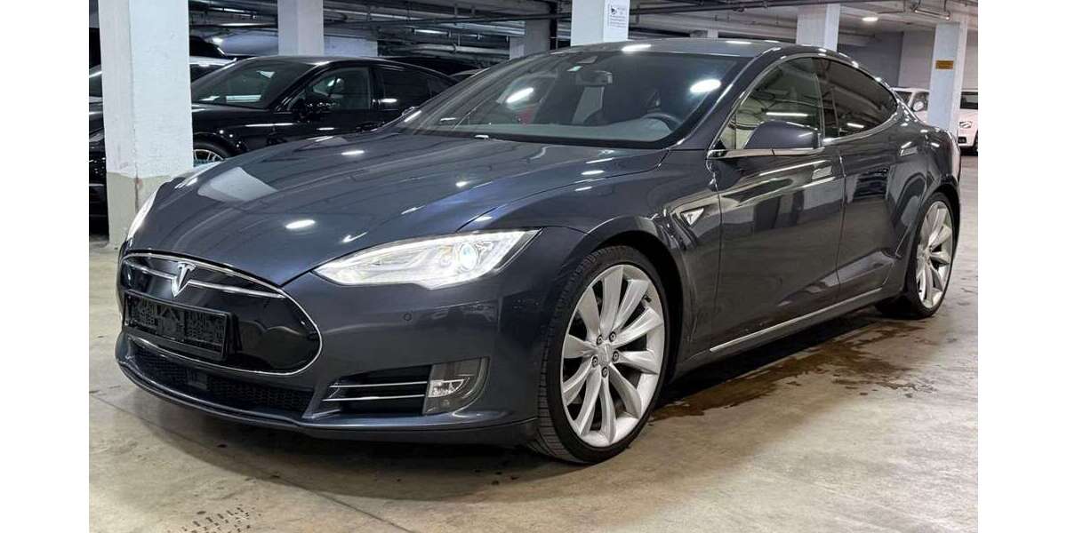 Tesla Model S 179.265 km 18.999 &euro; München 81675