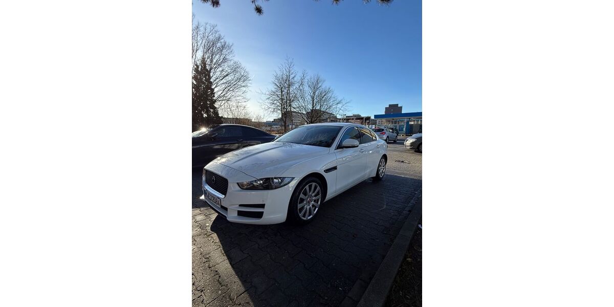 Jaguar XE 158.000 km 10.900 &euro; München 81379