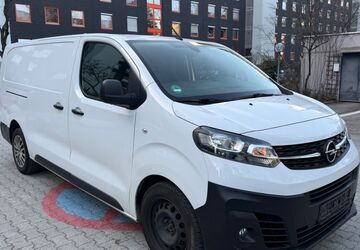 Opel Vivaro 199.899 km 11.990 &euro; München 81375