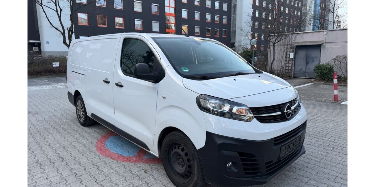 Opel Vivaro 199.899 km 11.990 &euro; München 81375