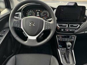 Suzuki SX4 S-Cross S-CROSS 1.5 COMF.+ALLGRIP AGS 5.228 km 29.990 &euro; Höhenkirchen-Siegertsbrun 85635