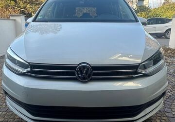VW Touran 137.000 km 16.500 &euro; München 81675
