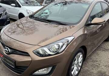 Hyundai i30 115.600 km 7.900 &euro; München 81243