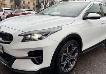 Kia XCeed 23.478 km 19.900 &euro; München 81243