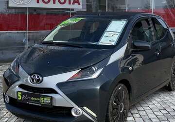 Toyota Aygo 42.997 km 9.990 &euro; München 80687