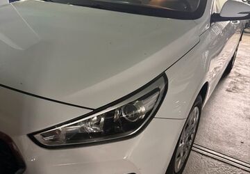 Hyundai i30 119.092 km 12.600 &euro; München 81379