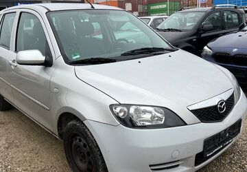 Mazda 2 125.000 km 1.700 &euro; München 81829