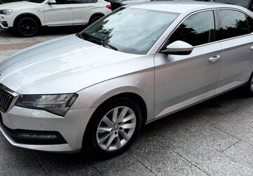 Skoda Superb 68.000 km 17.980 &euro; München 81827