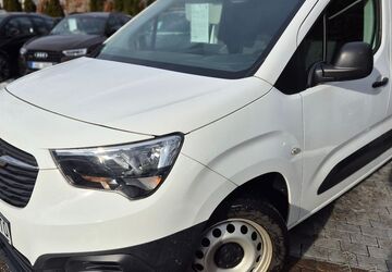 Opel Combo 71.200 km 11.990 &euro; München 81247