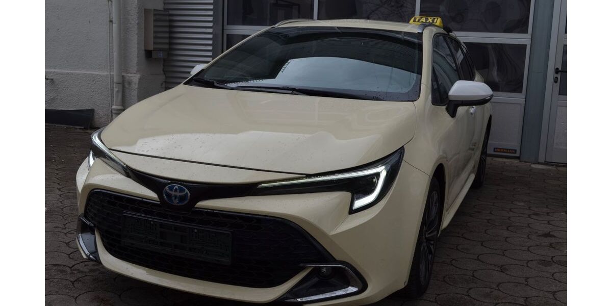 Toyota Corolla 66.900 km 24.990 &euro; München 81249