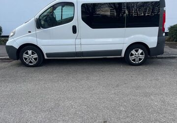 Opel Vivaro 189.000 km 8.900 &euro; München 81539