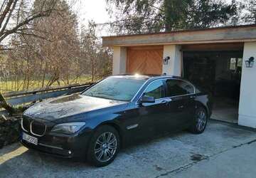 BMW 750 134.000 km 13.000 &euro; München 81679