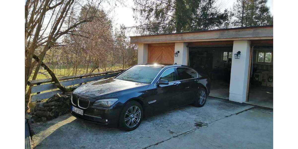 BMW 750 134.000 km 13.000 &euro; München 81679