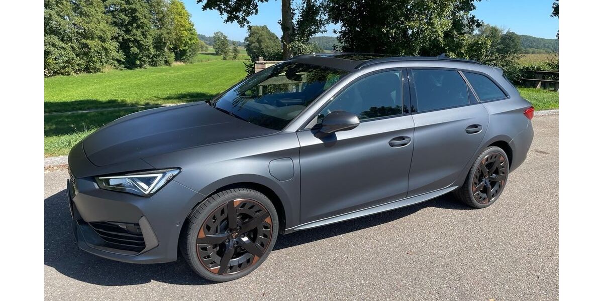 Cupra Leon 90.000 km 24.900 &euro; München 81371