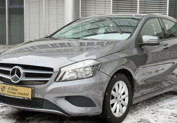 Mercedes-Benz A 180 77.000 km 11.800 &euro; München 81547