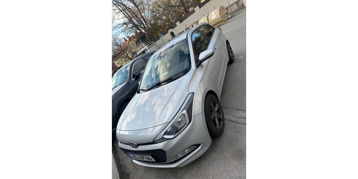 Hyundai i20 80.000 km 8.000 &euro; München 80802