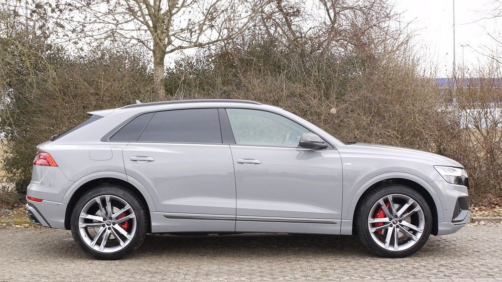 Audi Q8 96.000 km 64.990 &euro; München 81243