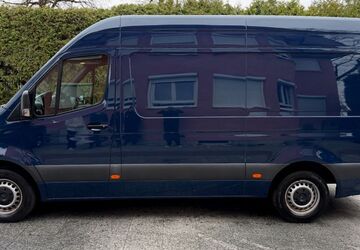 Mercedes-Benz Sprinter 131.000 km 16.980 &euro; München 81827