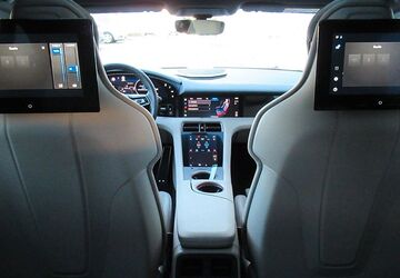 Porsche Taycan 5.000 km 95.950 &euro; Gauting bei Starnberg 82131