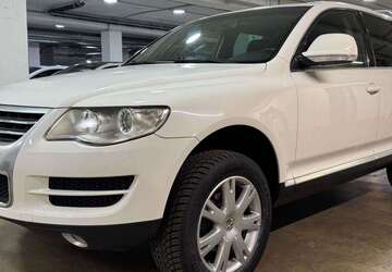 VW Touareg 184.998 km 8.490 &euro; München 81675