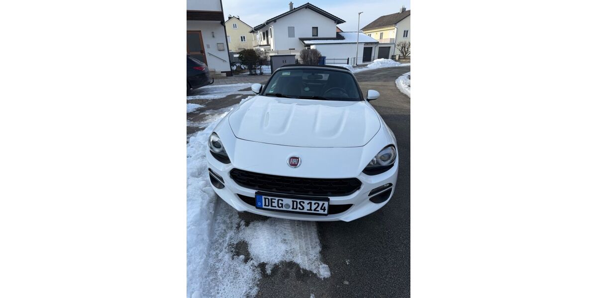 Fiat 124 Spider 88.000 km 12.700 &euro; München 81739