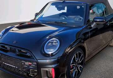 Mini John Cooper Works Cabrio 1.863 km 44.819 &euro; München 80788
