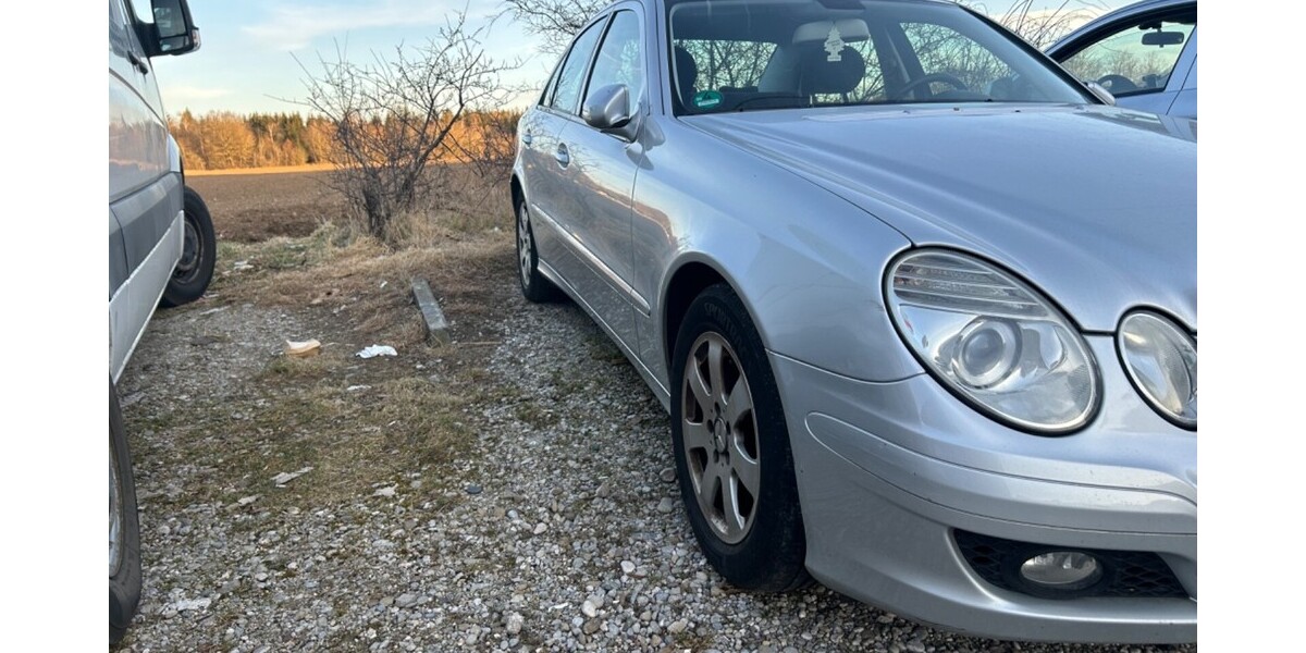Mercedes-Benz E 200 255.000 km 2.000 &euro; München 80313