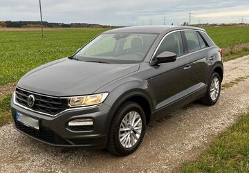 VW T-Roc 99.000 km 13.850 &euro; München 81248
