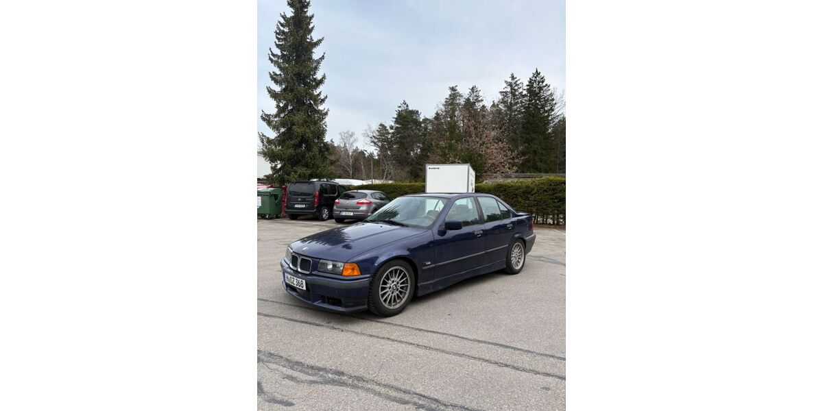 BMW 320 243.000 km 4.699 &euro; Haar 85540