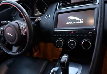 Jaguar E-Pace 107.000 km 16.500 &euro; München 81539