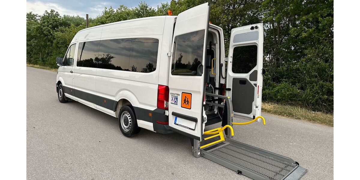 VW Crafter 171.000 km 26.980 &euro; München 81827