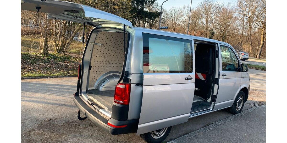 VW T6 Transporter 272.100 km 9.500 &euro; München 81739